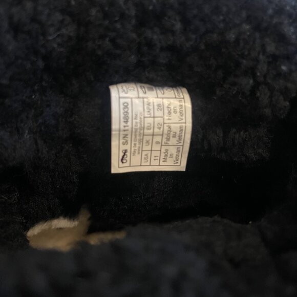 Ugg Genuine Sheepskin Mini Braid Boot Size US 11